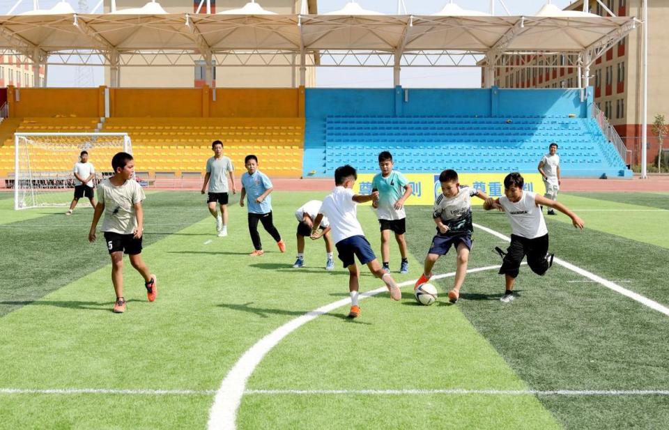 中学教练正, 新疆阿克苏 中学教练正, 新疆阿克苏